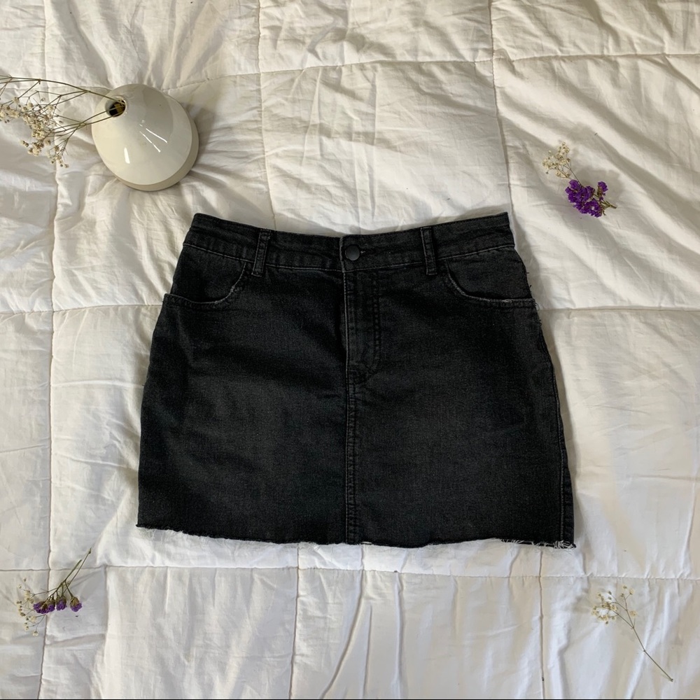 Forever 21 charcoaly/black denim skirt skirt💥